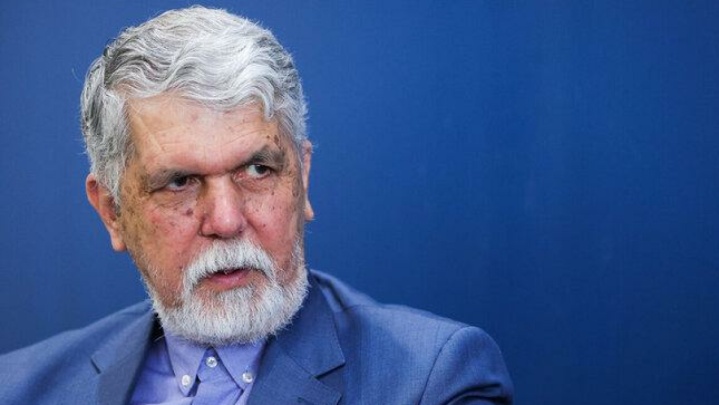 وزیر ارشاد: باید عذرخواهی کرد