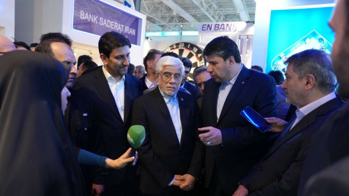میزبانی بانک صادرات از معاون اول در نمایشگاه الکامپ
