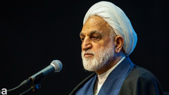 رئیس قوه‌قضاییه در نماز جمعه دهلی در میان استقبال نمازگزاران