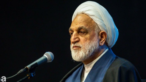 رئیس قوه‌قضاییه در نماز جمعه دهلی در میان استقبال نمازگزاران