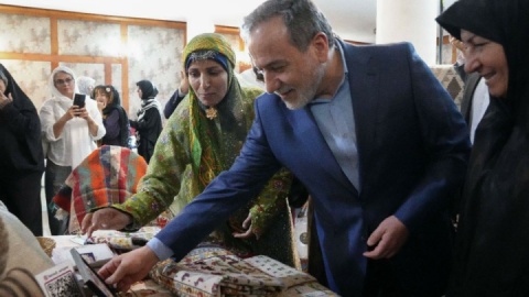 پیام عراقچی در بازدید از نمایشگاه خیریه انجمن دیپلماتیک زنان