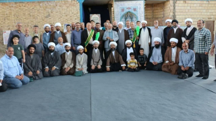 امام جمعه شریف‌آباد بر انسجام ملی و استقلال این بخش تأکیدکرد