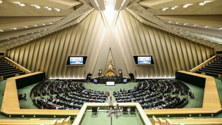وزیر ارتباطات در جلسه علنی مجلس شرکت می کند