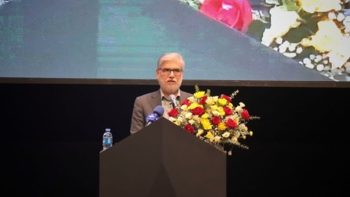 حدود ۵۰ هزار دانشجوی متاهل داریم