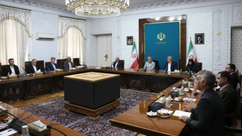 پزشکیان: با ساختوسازهای غیرمجاز در عرصههای طبیعی برخوردشود