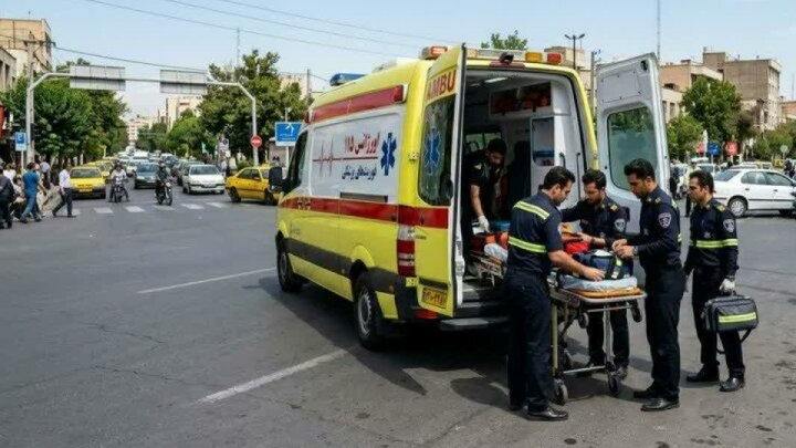 تصادف مینی‌بوس و پژو در جاده اراک_توره ۲۴ مصدوم بر جای گذاشت