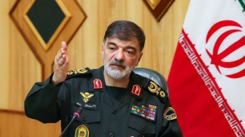 پلیس با «وطن‌فروشان» شوخی ندارد/ شرایط ما جنگی است
