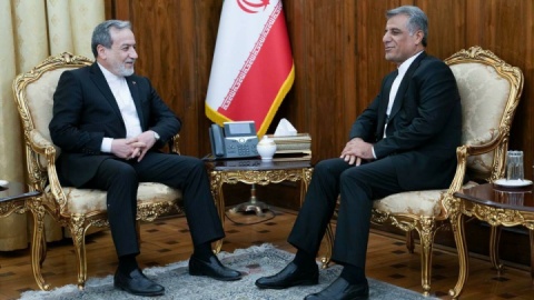 تاکید عراقچی بر تقویت مناسبات دوجانبه اقتصادی تهران و سئول