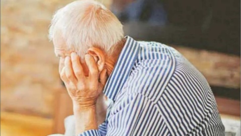 وقتی حافظه، عزیزانش را فراموش میکند