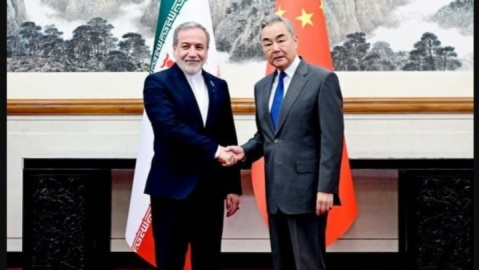 عراقچی: تهران آماده تقویت روابط راهبردی با چین است