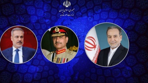 گفت‌وگوی عراقچی با وزیر خارجه ترکیه و فرمانده ارتش پاکستان