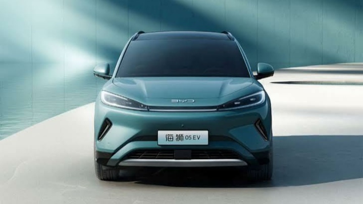 یک برقی جمع‌وجور برای رفت‌وآمدهای طولانی!