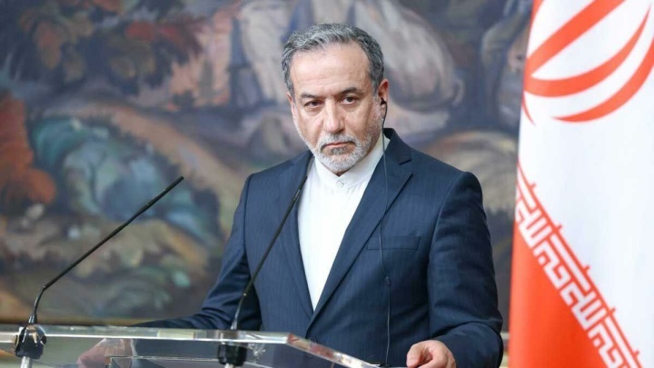 توضیحات عراقچی درمورد طرح هفت‌روزه بازگشایی تنگه هرمز