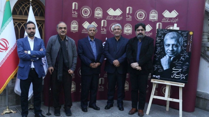 نیم‌قرن در جست‌وجوی زبان مستند