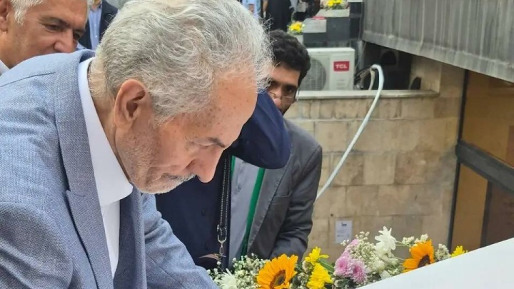 از «سیاه‌مشق‌های انقلاب» تا شکل‌گیری یک زبان شخصی