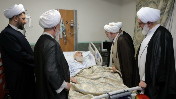 تصاویر/ عیادت نمایندگان رهبر انقلاب از آیت‌الله نوری همدانی