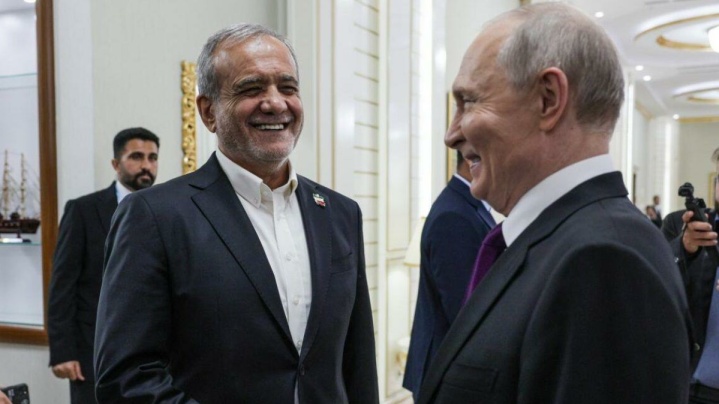 کرملین: پزشکیان در دیدار با پوتین، پیامی برای ترامپ نداشت