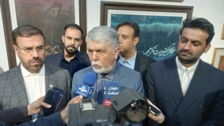 اقتصاد هنر می‌تواند به انتقال هویت فرهنگی ایران کمک کند