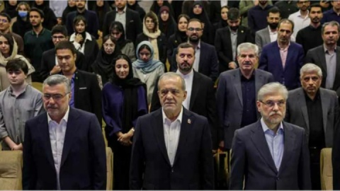 چراغ دانشگاه باید برای مردم روشن بماند