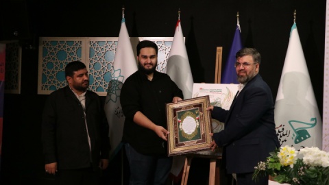 سینمای مقاومت باید روایتگر ایستادگی ملت‌ها در برابر ظلم باشد