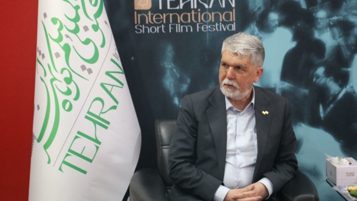 جنگ مردم ایران را از سینما و ادبیات جدا نکرد