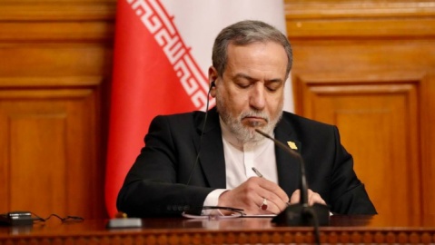 هشدار عراقچی به ترامپ: توافق شرافتمندانه یا شکست راهبردی