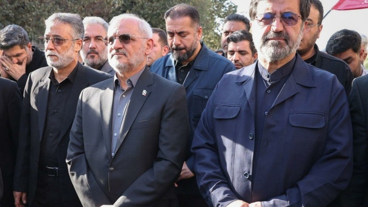 حضور دکتر حاجی‌میرزایی در مراسم تشییع پیکر پدر  شهید والامقا