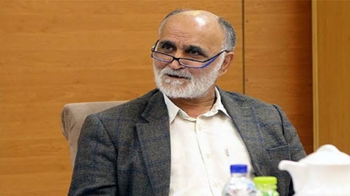 حرفه‌ای‌سازی با کاغذبازی و سندسازی به دست نمی‌آید