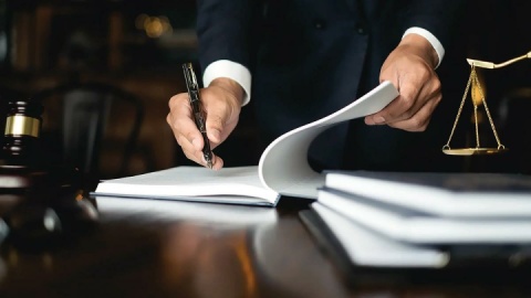 استقلال وکیل و حق دفاع ایران در برابر فشارهای تحریمی آمریکا